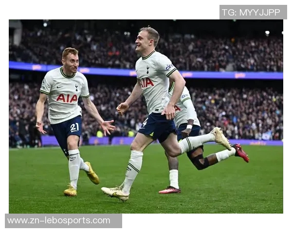 切尔西足球服的魅力与历史探秘，带你领略蓝军的荣耀与风采